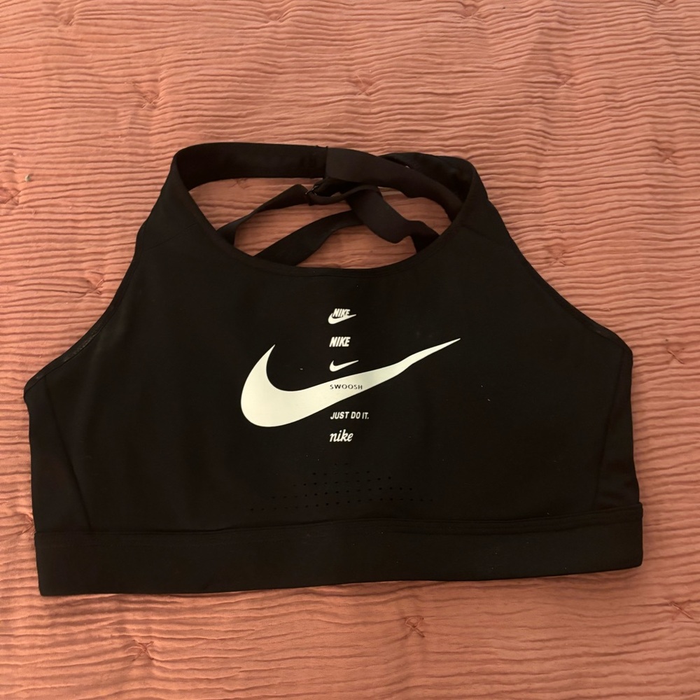 Nike cross back sports bra